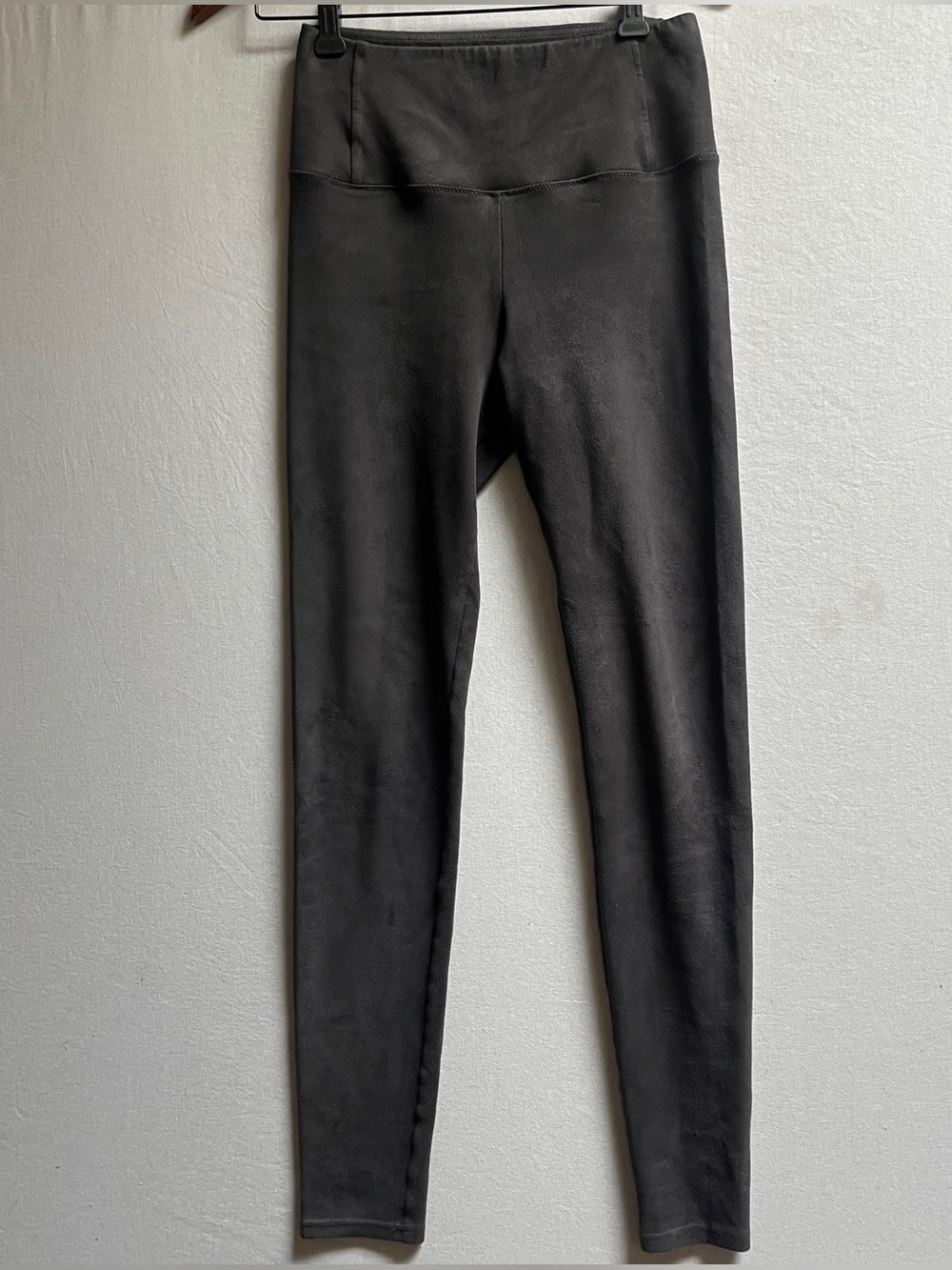Wilfred Free Black Velvet High-Waisted Performance Leggings Size S